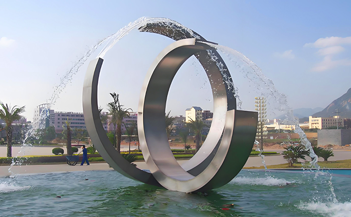 靈動水韻，不銹鋼噴泉雕塑的夢幻交響